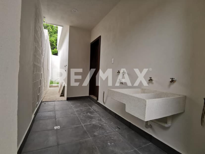 EXCELENTE CASA EN VENTA
