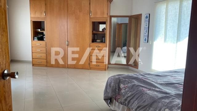 Casa con recamara en planta baja en venta en Colinas del Saltito