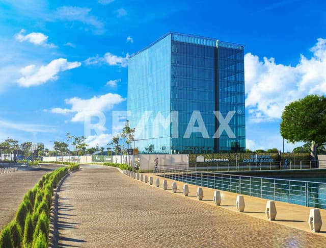 Oficinas Corporativas en Venta. 138 m2 en Torre Uno Vía Montejo, Mérida Yucatán