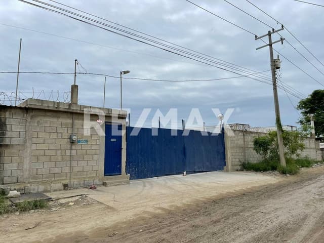 EXCELENTE PATIO EN RENTA