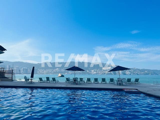 DEPARTAMENTO FRENTE AL MAR EN ACAPULCO CON ALBERCA EN ESTRELLA DEL MAR AV COSTERA