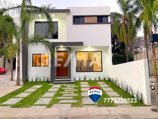 Venta de casa, Col. Lomas de la Selva, Cuernavaca…Clave 4149