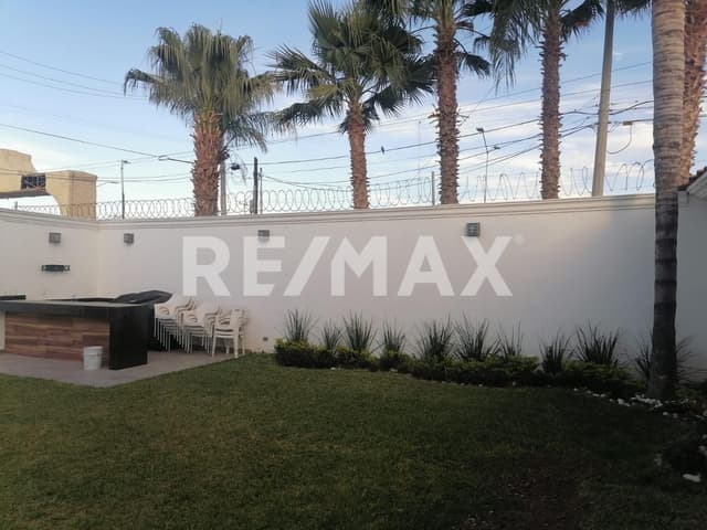 VENTA CASA EN RESIDENCIAL IBERO
