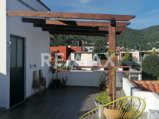 Propiedad en venta con 3 departamentos