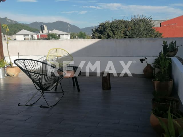 Propiedad en venta con 3 departamentos