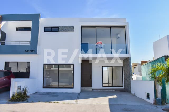CASA DE 4 RECAMARAS EN COTO PRIVADO CERCA DE MARINA