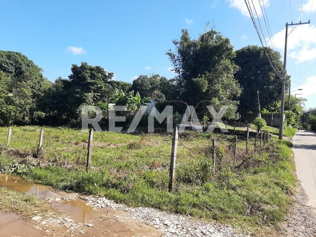 Terreno en venta dos montes