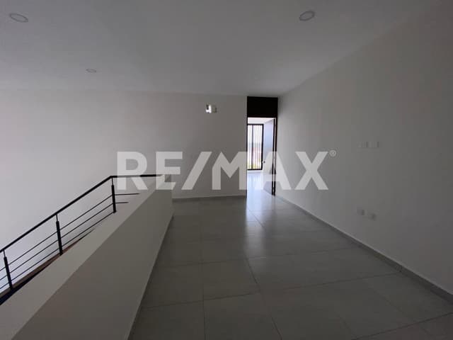 Casa en Venta de 4 Recamaras en privada Varena en Mérida Yucatán.