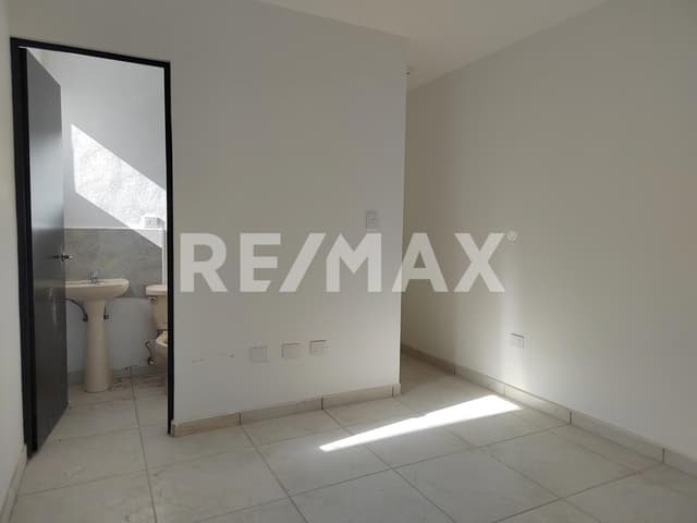 Casa en venta con recama en planta Hacienda de Tapias III