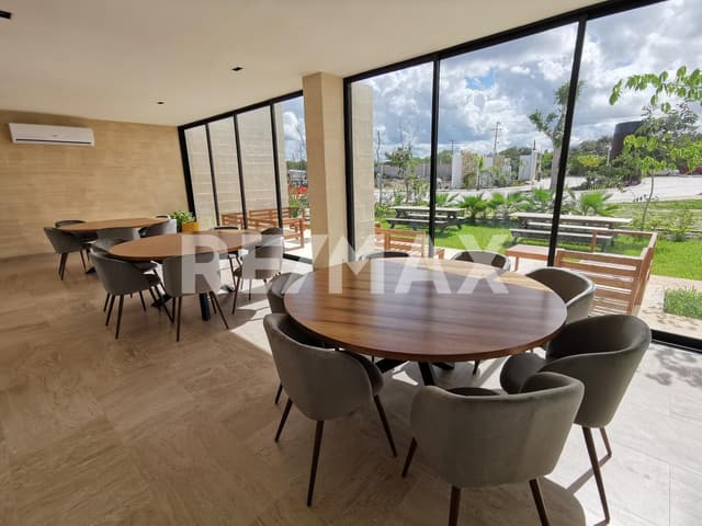 Terreno en venta en privada Fiora en Cholul en Mérida Yucatán.