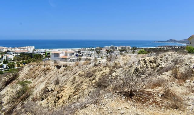 16 Hacienda la Herradura, 16 La Cima