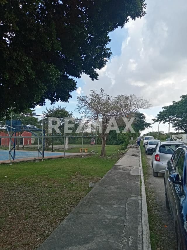 Renta terreno nueva entrada Fracc Las Américas zona Dzityá, Hda.San Antonio Hool