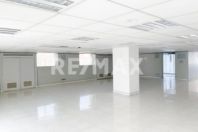 LOCAL COMERCIAL EV AV.REVOLUCIÓN