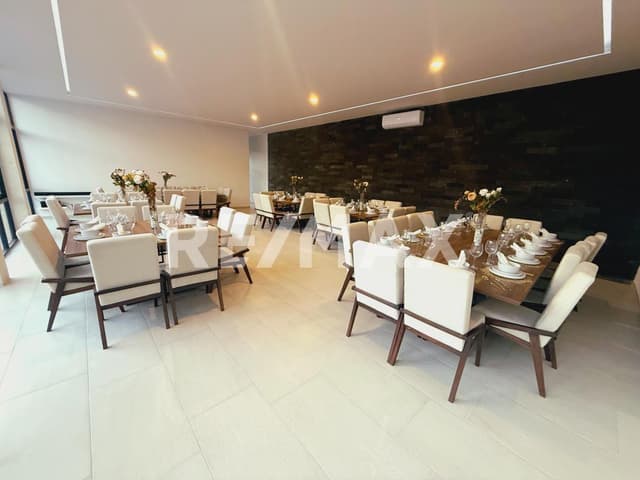 Casa en VENTA en ZIBATA, Queretaro. 