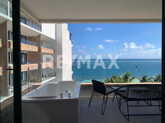 The Fives Puerto Morelos Condo de 2 Recamaras con Vistas al Mar en Venta
