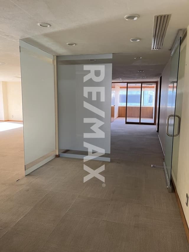 RENTA OFICINAS EN BOSQUES DE LAS LOMAS