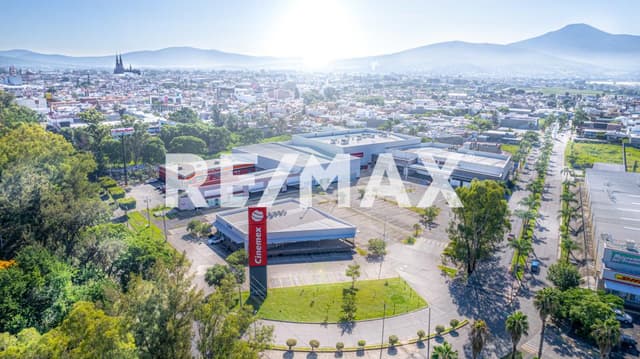 LOCALES PLAZA ZAMORA MICHOACÁN