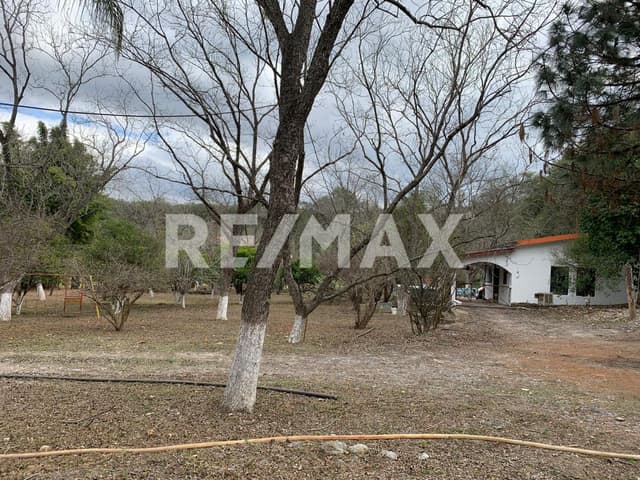 Quinta 11,585m2 en Santiago Nuevo León