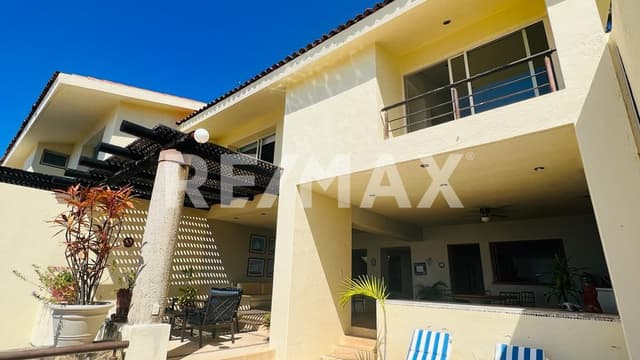 CASA EN BRISAS DEL MARQUES ACAPULCO, FRENTE AL MAR CON VISTA ESPECTTACULAR