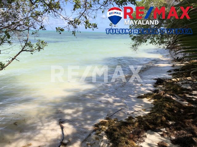 En venta terreno con frente de playa en Tulum