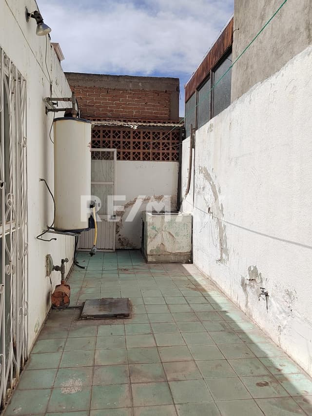 Casa en venta barrio Tierra blanca ideal para remodelación 