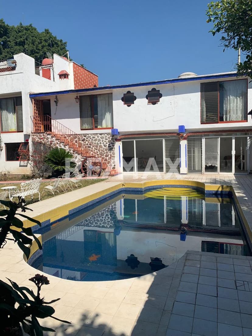 Casa en Venta, Cuernavaca, cerca del IMSS, bancos y comercios