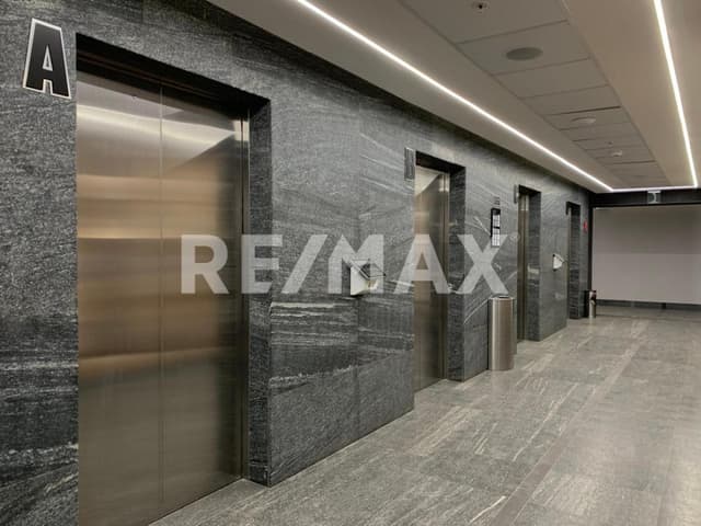 CONSULTORIO EN VENTA DE 108 M2, EN ZONA URBANADA RIO TIJUANA, B.C.