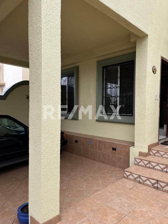 Casa de venta en Hacienda Del Mar Amueblada
