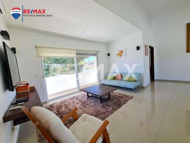 Venta residencia con acceso al campo de golf Paraiso Country Club, Zapata, Morelos...Clave 4226