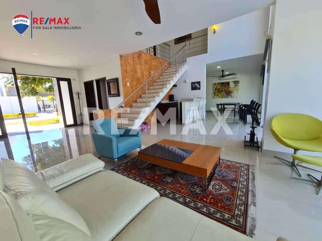 Venta residencia con acceso al campo de golf Paraiso Country Club, Zapata, Morelos...Clave 4226