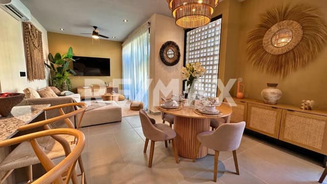 Condo de 2 Recamaras en Venta en Playa del Carmen