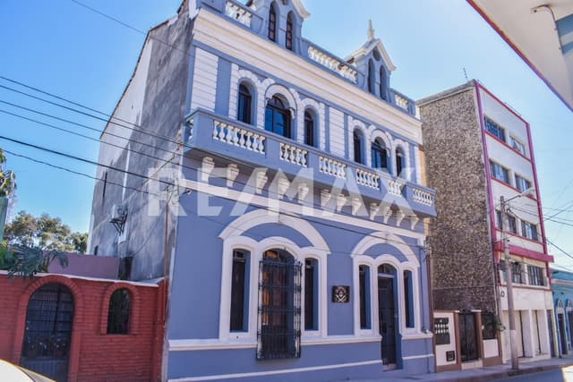En Venta Edificio y Departamento con Alberca en  el Centro de la Ciudad