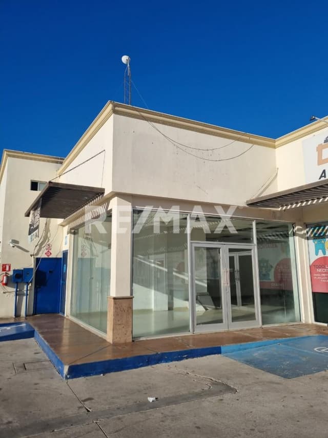 Local comercial en renta en Plaza Gastón Madrid en el Centro de Hermosillo, Sonora.