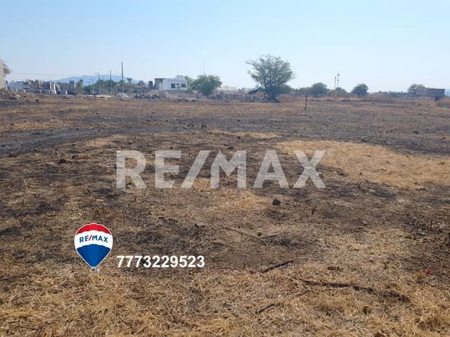 Venta de terreno ideal para desarrollo, por Jardines de México...Clave 4233