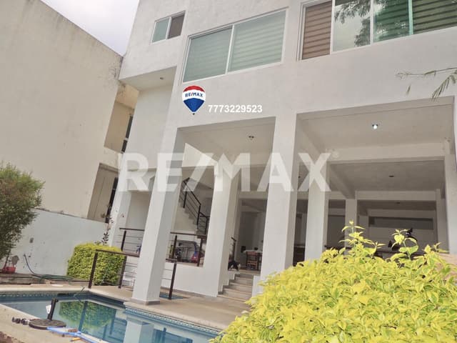 Venta de casa en calle cerrada, Col.Palmira, Cuernavaca…Clave 4234