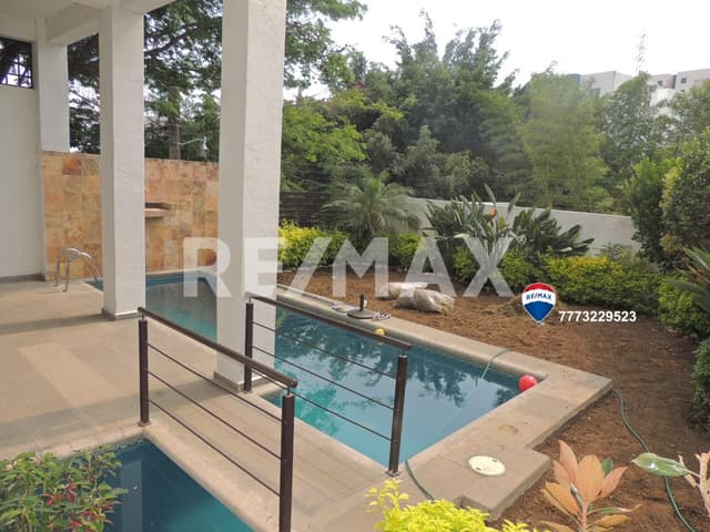 Venta de casa en calle cerrada, Col.Palmira, Cuernavaca…Clave 4234