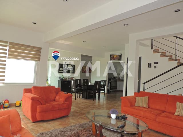 Venta de casa en calle cerrada, Col.Palmira, Cuernavaca…Clave 4234