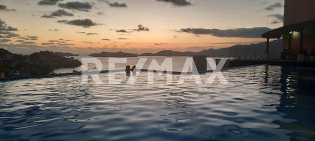 VENTA DE PENT HOUSE CON VISTA A LA BAHIA 