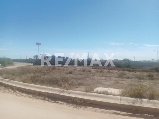 Terreno en venta comercial en Fraccionamiento California Residencial de Hermosillo, Sonora.
