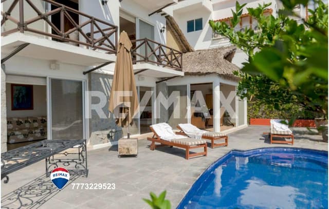 Venta de casa en Villas Palmeto, Brisas del Marqués, Acapulco, Guerrero...Clave 4249