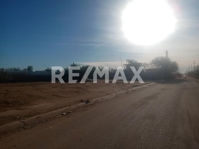 Terreno en venta comercial en Puerta Real Residencial de Hermosillo, Sonora.