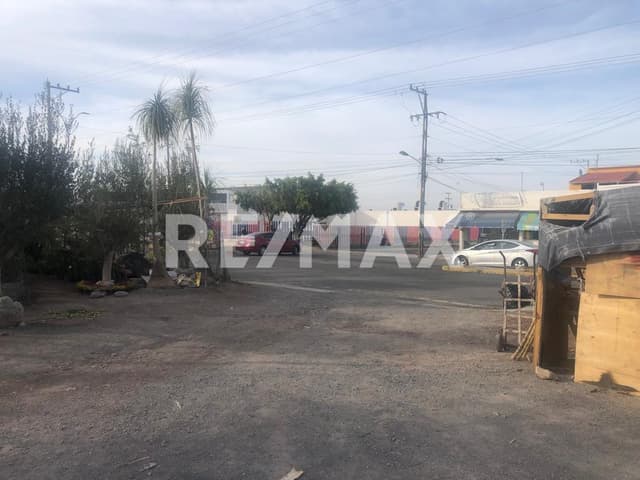 RENTA DE TERRENO EN AVENIDA UNIVERSIDAD SAN JUAN DEL RIO RTR230424-JA