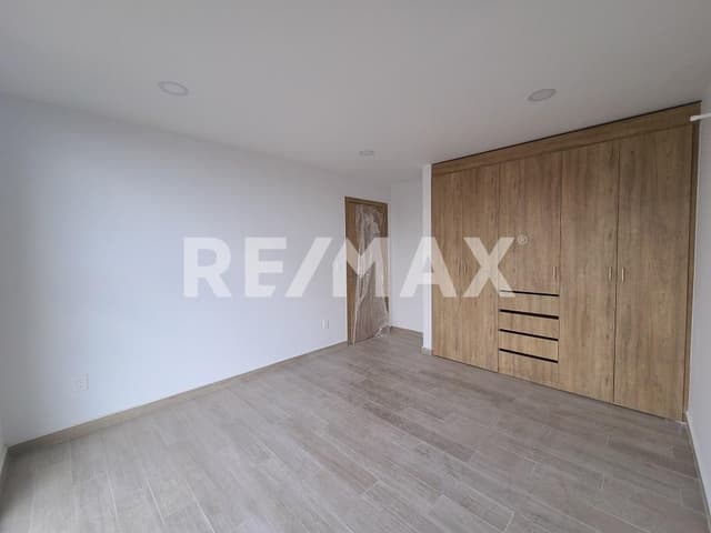 DEPARTAMENTO EN VENTA - CUADRA RESIDENCIAL