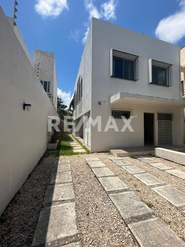 CASA DE 3 RECÁMARAS - EN LA VELETA . CON ALBERCA PRIVADA