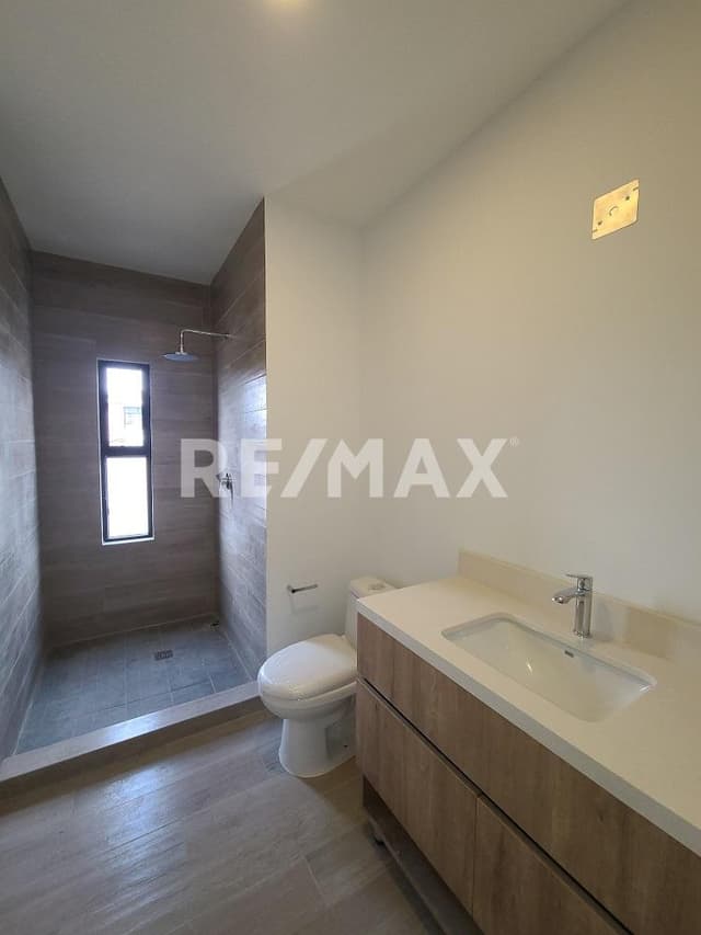 DEPARTAMENTO EN VENTA - CUADRA RESIDENCIAL