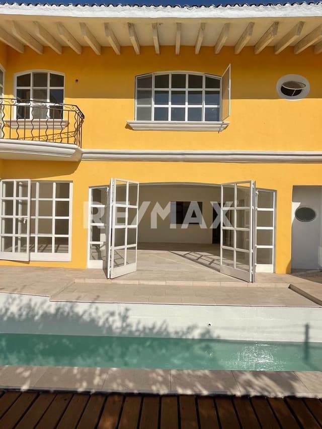 ¡Tu Refugio Perfecto! Casa Remodelada en Venta en Vista Hermosa, Cuernavaca