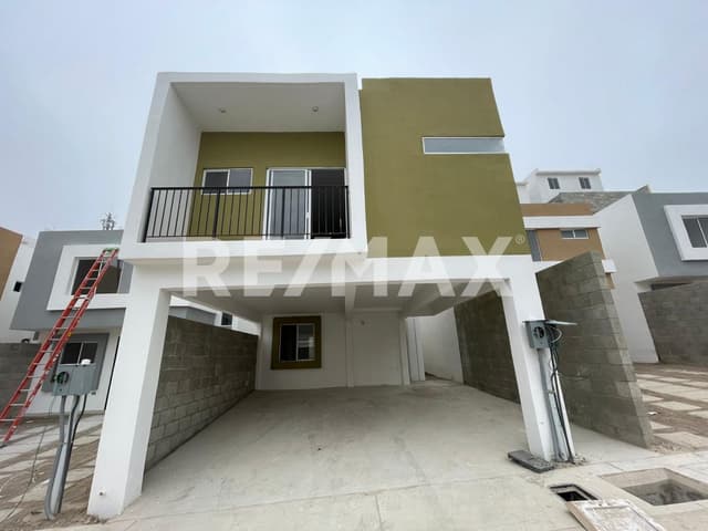 CASA EN VENTA, EN VISTAS DE SANTA FE, TIJUANA B.C.