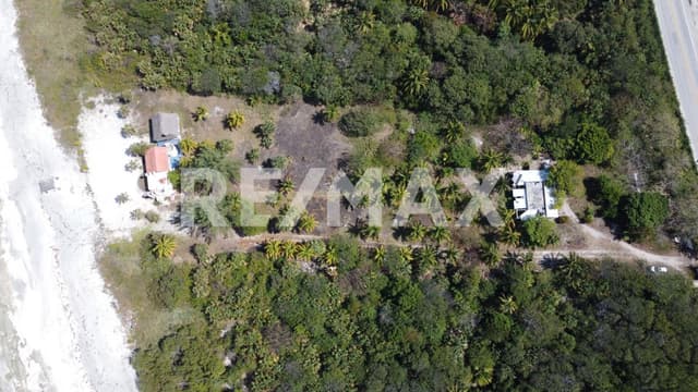 Terreno de Playa Huarixe