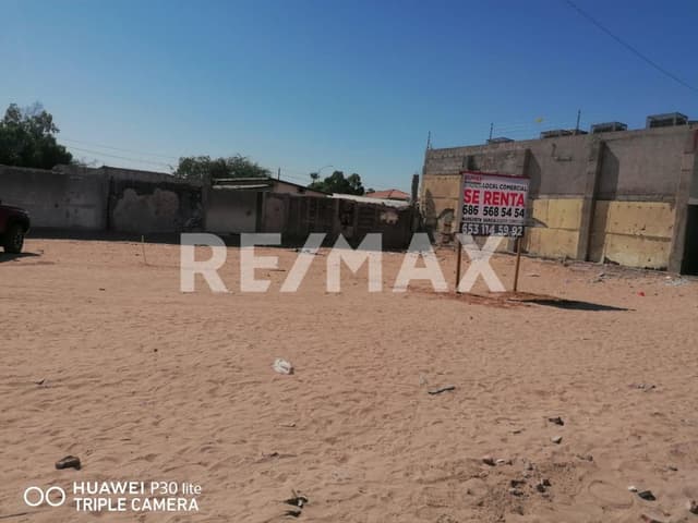 TERRENO COMERCIAL EN RENTA