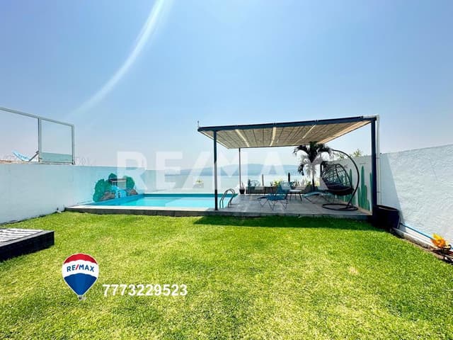 Venta de casa en Fracc. Colinas del Lago, Tequesquitengo, Morelos...Clave 4347